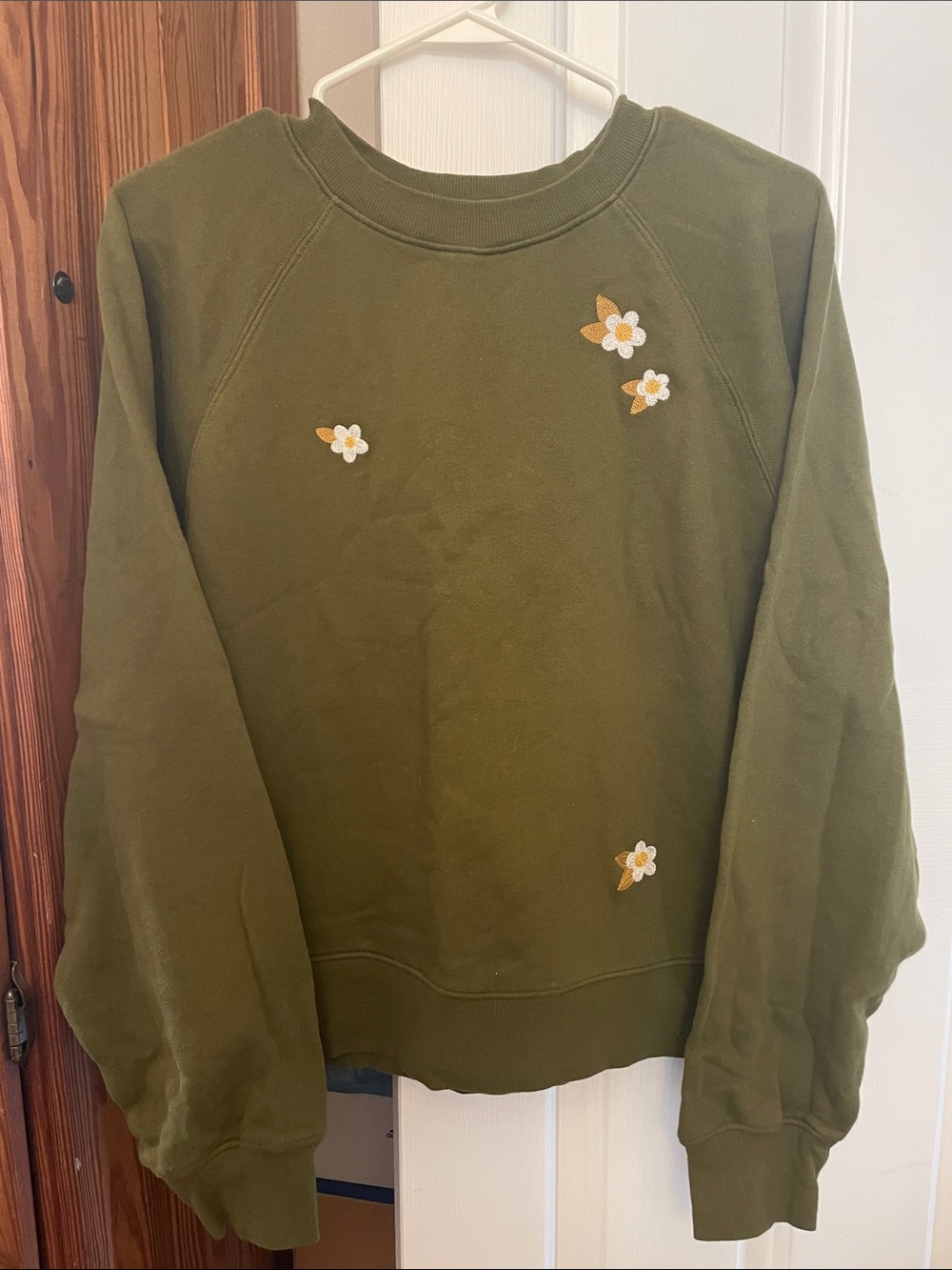 Old Navy Olive Green Crewneck Sweatshirt with Daisy Embroidery